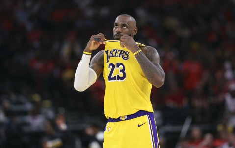 开云-还差一胜！詹姆斯上次横扫对手还是在2018年次轮4-0淘汰猛龙